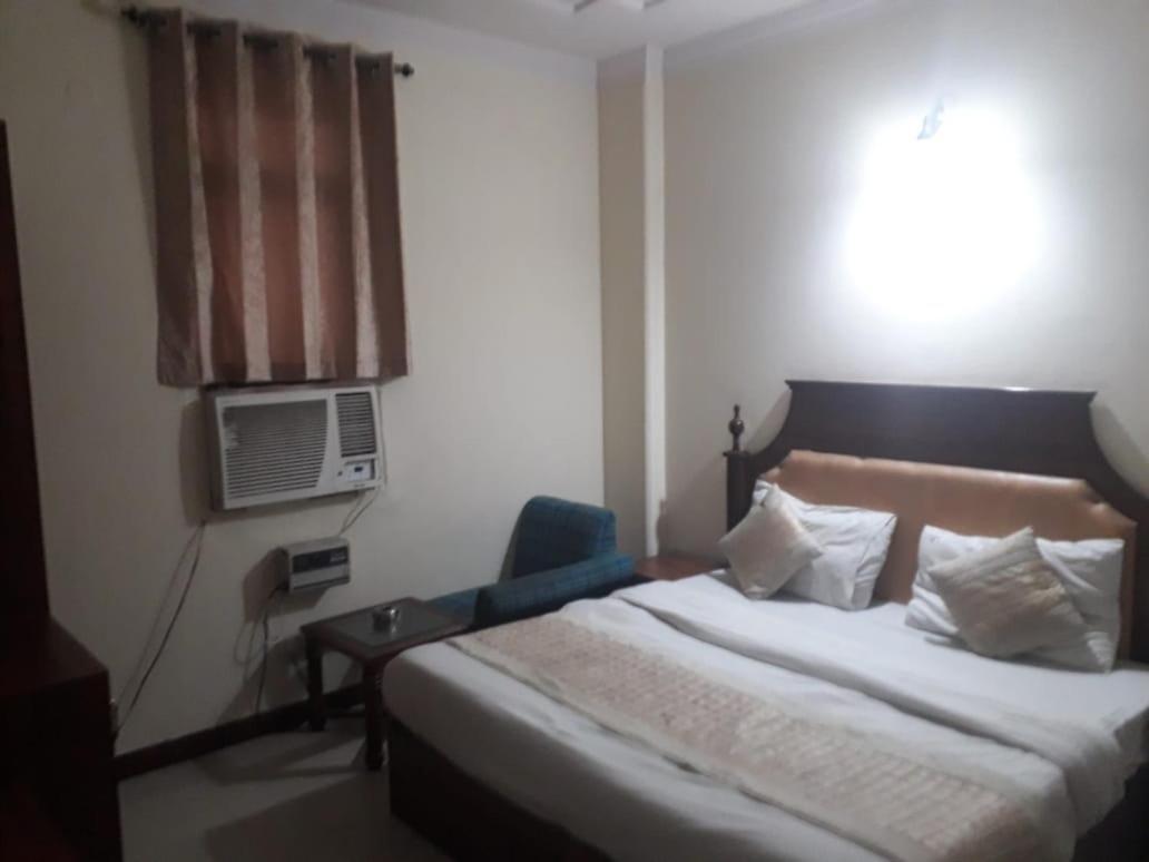 Hotel Ivory Palace Delhi  Dış mekan fotoğraf